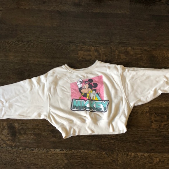 Yellow Mickey Mouse crop - Picture 1 of 2